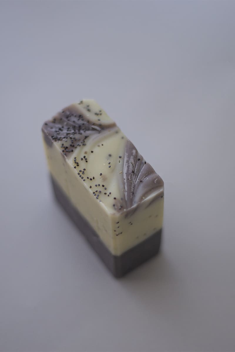 handmade-soap-poppy-ena-karo-naturemind.gr
